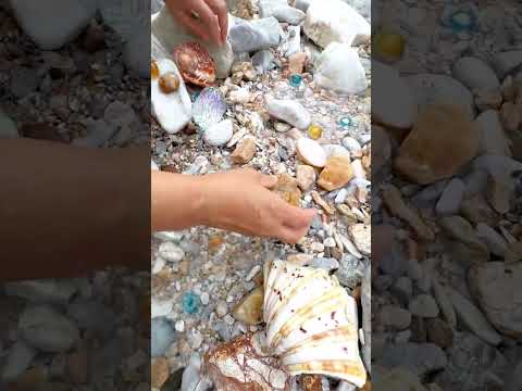 Beaches, clear water and diamonds. #crystal#agate