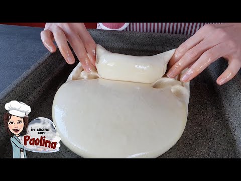 FOCACCIA GENOVESE. Croccante fuori e morbida dentro!๐ In cucina con Paolina