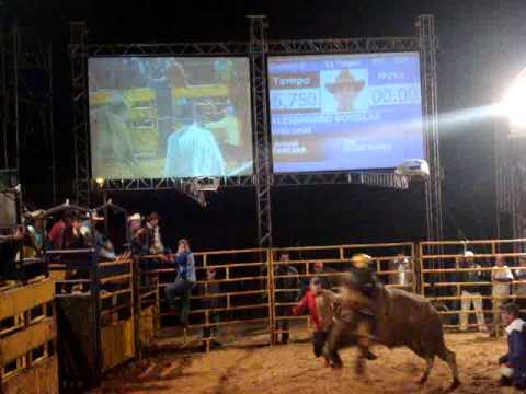 Douglinhas vs Carcara (salva vidas téco e liro liro)