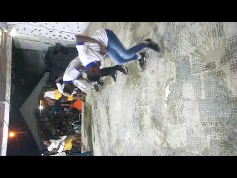 LEGEN QUAUPHY ET SES DANSEURS ENFLAMMENT LE MAQUIS SIABLÉ DE YOPOUGON