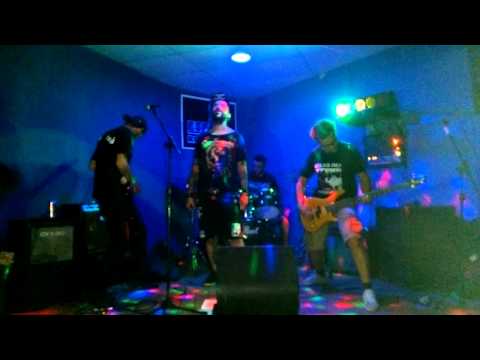 Nuclear Blood - desgraça humana