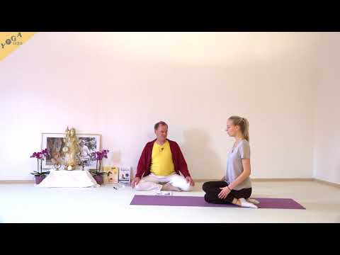 Kraftvolle Haltung (Virasana) - Kniesitz oder Heldensitz - Yoga Asana Lexikon