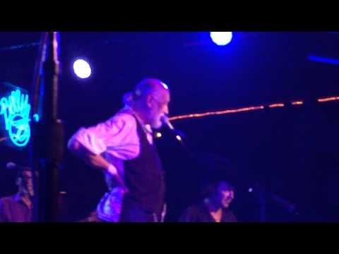 Mick Fleetwood Blues Band ft Rick Vito - banter (Solana Beach)