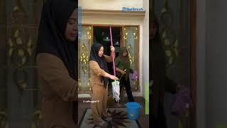 Gaya Muzdalifah Jadi Istri Pejabat, Tetap Sederhana, Tak Malu Bersih-bersih Rumah Mewahnya Sendiri