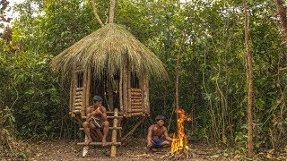 22Days Building Amazing Treehouse in Forest