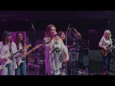 Karolina Czarnecka feat. Skowronki - Córy (official live video)