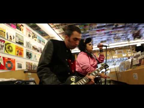 Vicky and The Vengents - "Sha Na" Official Music Video