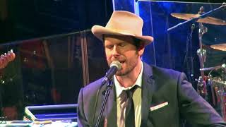 MOOT DAVIS - Going In Hot