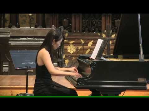 Lisa Tahara on piano plays the composition 'Lac-Megantic' by Frank Horvat