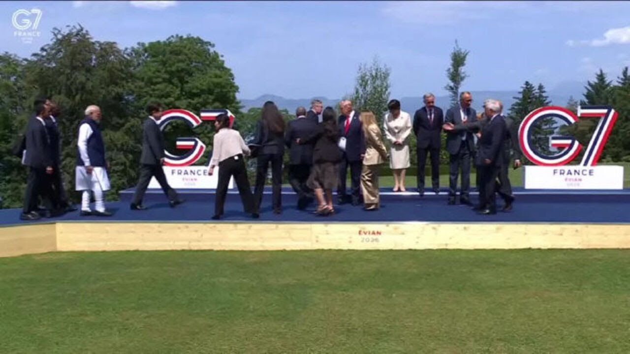 "Sì, siamo famosi su Instagram", siparietto di Meloni e Modi tra i leader del G7