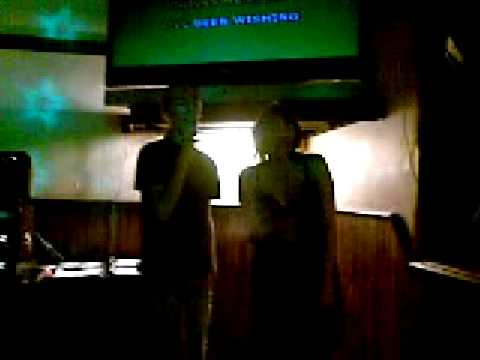 Smelly & Jessetron - Strawberry Kisses (at Dolly O'Reiley's 08/01/09)