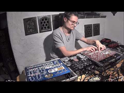 Sub Circus - Résistance (Mastered Version) [Korg ESX|EMX]