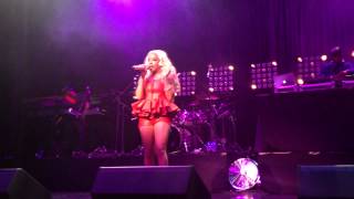 Keyshia Cole Performs &quot;Hey Sexy&quot;, &quot;Give It Up To Me&quot; &amp; &quot;Forever&quot; at indigo2 London