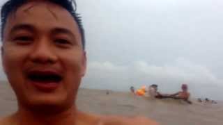 preview picture of video 'Biển Sầm Sơn tôi đi bơi ...'