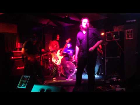 Roymackonkey live at Shenanigans in Darwin 23/10/2014.