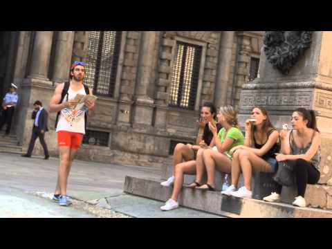 Fail & Extra - Le Donne Guardano in Mezzo alle Gambe dei Turisti - theShow