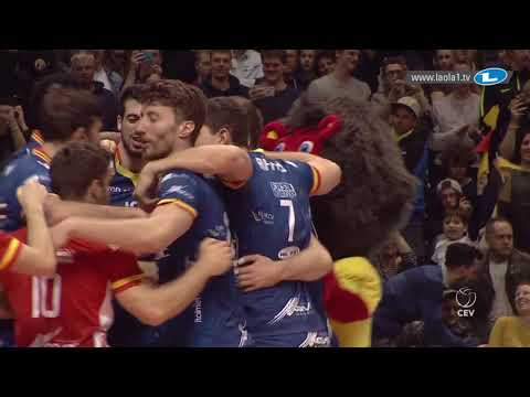 Moments of #volleyball happiness!  Bunge RAVENNA vs. Olympiacos