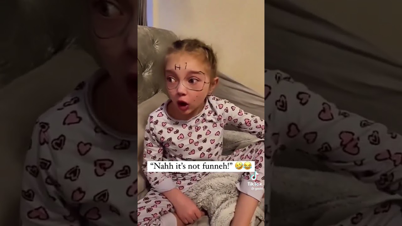 It's not funneh I'm not laughing 😂