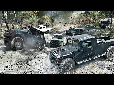 4x4 Unimog Hill Challenge - Hummer vs Defender vs Discovery