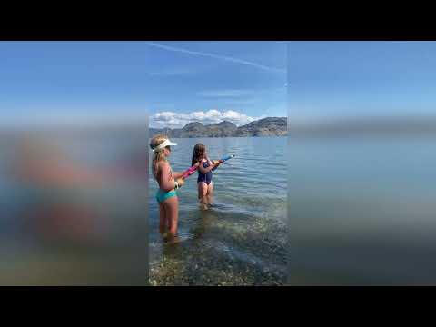 Super Soaker Water Blaster Pencil Shape Up To 40 Ft Range