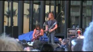 Puddle of Mudd Live- Merry Go Round
