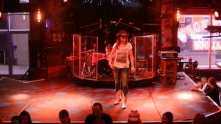 Doin' It Right (Teach) - Séverine Billy Bob's 31/07/2014