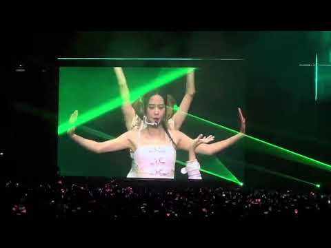 Blackpink How'd You Like That live in Singapore