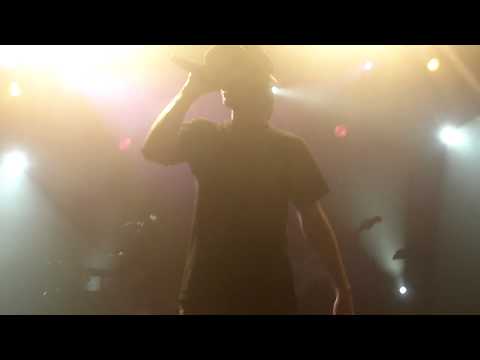 Orelsan - Fin de Changement et début de Plus rien ne m'étonne Live @ Orléans