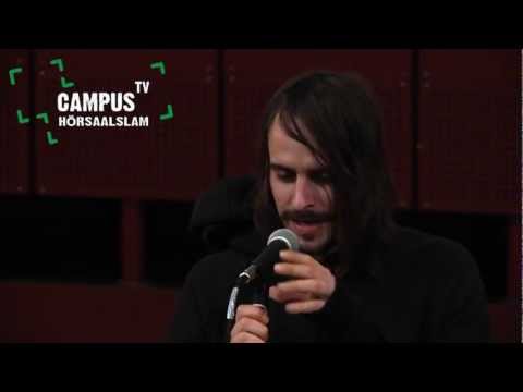 Andy Strauß gewinnt den 3. Bielefelder Hörsaalslam