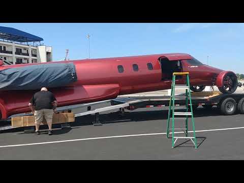 Unloading the limo jet BOOM BABY 😍 Video