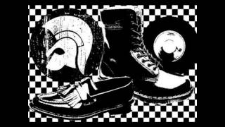 Download lagu Mr Symarip - The Skinheads dem a come mp3