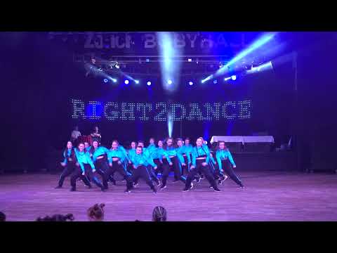 Right2Dance 22.5.2022 Brno - M Dance crew KM junior - Look Like You finále