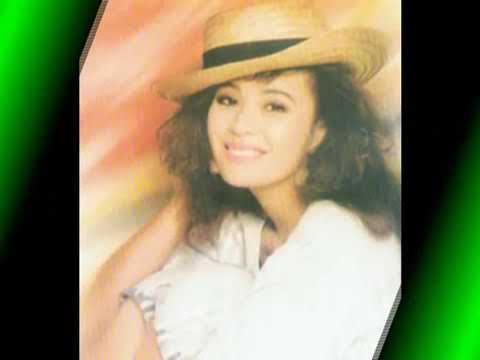 Thể hiện bởi Vũ Khanh