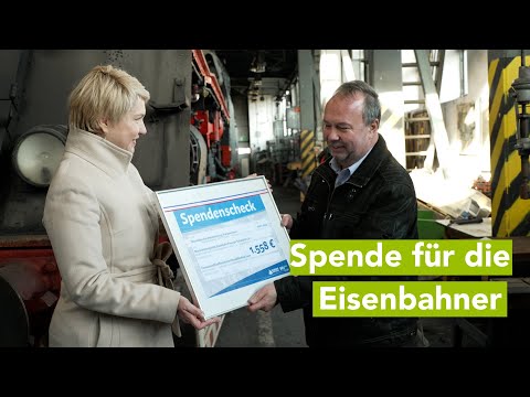Ministerpräsidentin Schwesig überreicht Spende an das Eisenbahnmuseum