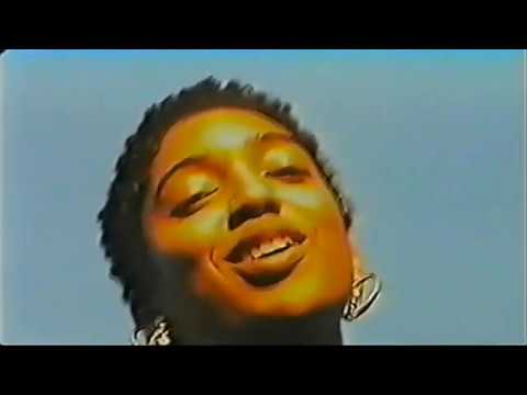 Liv.e - LazyEaterBetsOnHerLikeness