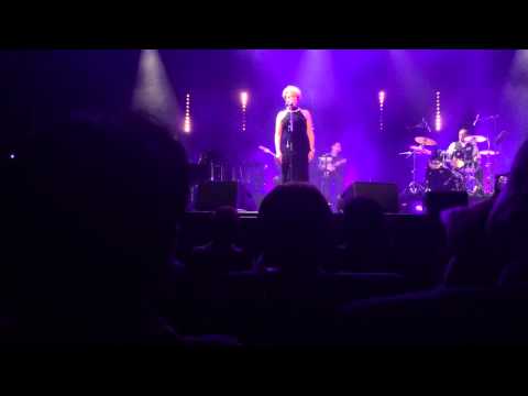 CABO VERDE et toute la sensualité de la voix Évora