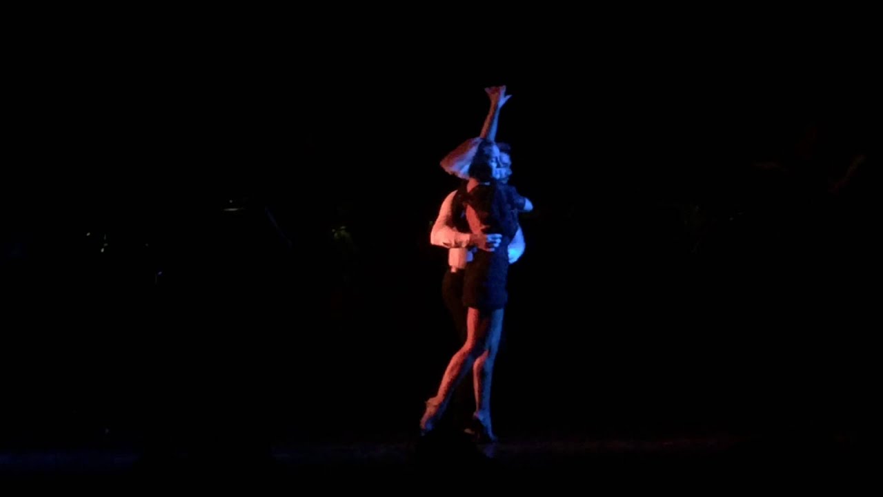 Claudio Gonzalez & Julia Hiriart Urruty (Esquina "Homero Manzi") Feb 2016