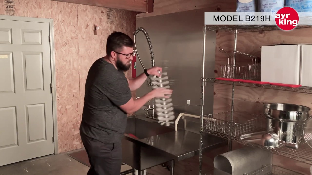 AYRKING DIY: Sifter Brush Hanger
