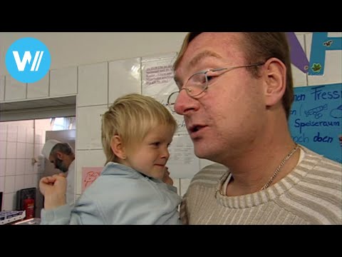 The Children of the Ark - Documentary about Pastor Siggelkow and children in Berlin-Hellersdorf (...