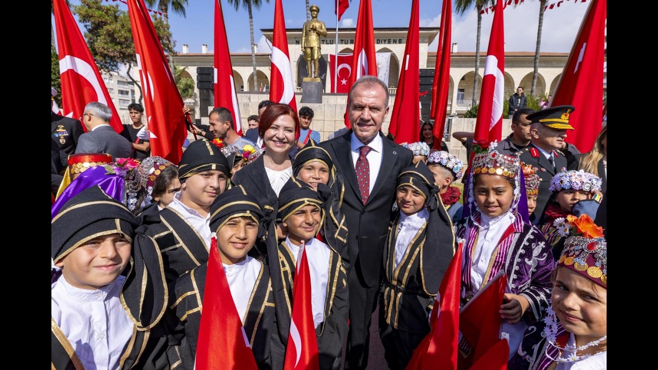 BAŞKAN SEÇER VE MERAL SEÇER, ‘23 NİSAN ULUSAL EGEMENLİK VE ÇOCUK BAYRAMI’ KUTLAMA TÖRENİNE KATILDI