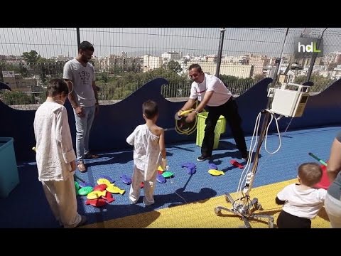 La terraza del Hospital Materno de Málaga, una ludoteca al aire libre