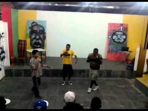 Matiiilha Ao Vivo no Sarau da Onça 11/10/2014