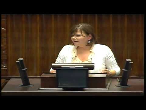 Izabela Leszczyna broni polityki fiskalnej i wydatków na naukę