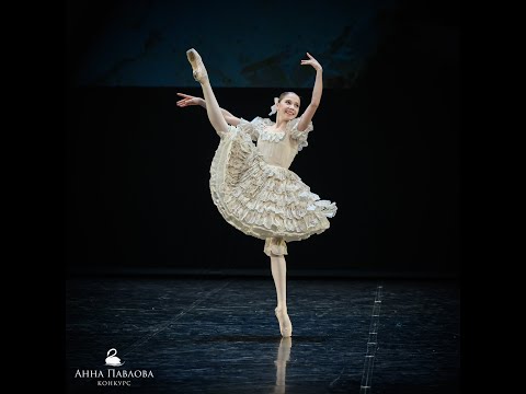 Variation from "Graduation Ball". Вариация романтической девочки из балета "Выпускной Бал"