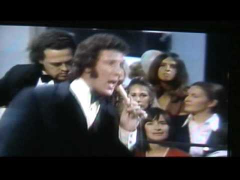 download lagu mp3 mp4 Tom Jones Lodi, download lagu Tom Jones Lodi gratis, unduh video klip Tom Jones Lodi