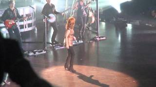REBA MCENTIRE -- Entrance and &quot;All The Women I Am&quot; Live in Bloomington HQ