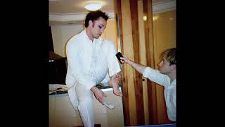 Darren Hayes and Elisa fiorillo right Dead back on it 
