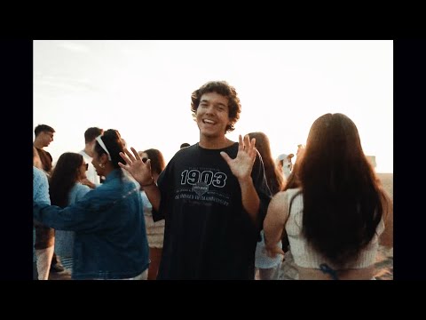 asiris - baggy t-shirt  (Official Visualizer)