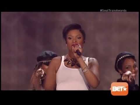 jennifer Hudson singing with Evelyn Champagne King Chaka Khan And TI, on The Soul Train Award 2013