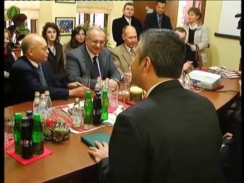 Ambasadori amerikan Arvizu ne Koplik